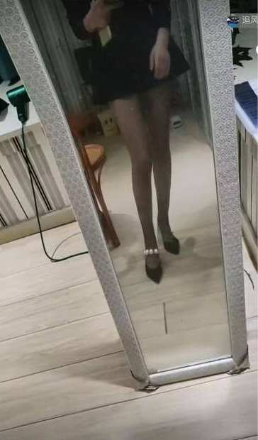 小姐姐自己的公寓很安全环境也不